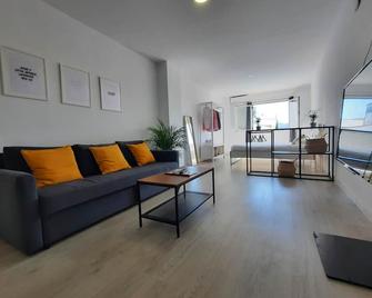 Apartamentos Avanel - 隆達 - 客廳