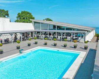 Holiday Home Allinge CCLXXVI - Allinge - Basen