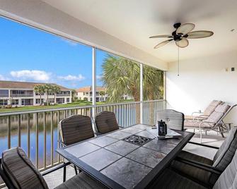 Majestic Palms Close To Beach 3 Bed/2 Bath South Facing Lanai Resort Facilities - Iona - Balcón