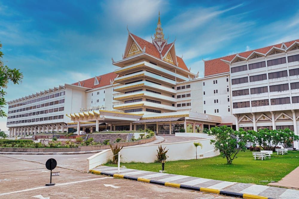 Hotel Cambodiana - פנום פאן - בניין