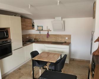 T2 apartment at the foot of the Luberon - Ansouis - Cocina