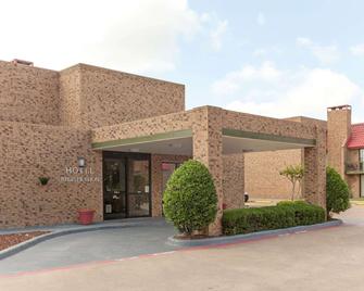 Hawthorn Suites by Wyndham Richardson - Richardson - Building