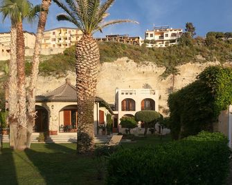 Villa Giada - טרופאה - בניין