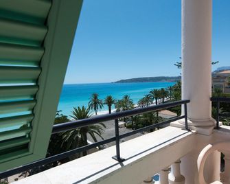 Hôtel Vacances Bleues Balmoral - מאהטו - מרפסת