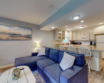 Long Sands Escape - York - Living room