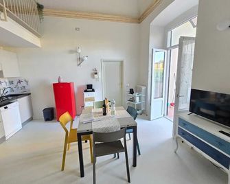 Fabroniana Apartments - Pistoia - Essbereich