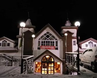 Deventure Hotel - Chail - Edificio