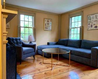Maple Suite- Private Ground Floor Apartment - Northampton - Living room