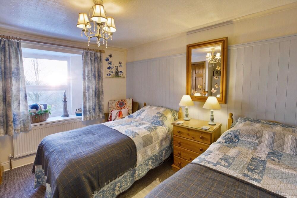 Vine Cottage - B&B £66. Par Hotel Deals & Reviews - KAYAK