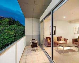 Brighton Bay Apartments - Brighton - Balcony