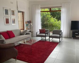 Lovely Lodge in quiete location - Somerset West Up to 8 persons - Stellenbosch - Salon