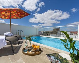 Casa Triana 1888 Suites by Época - Sevilla - Piscina