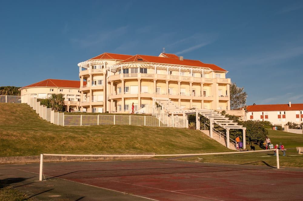 ريزيدنس مايفا يوجيني