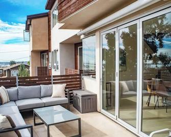 Modern Hillside Oasis With Jacuzzi, Ocean Views, Bbq, Ev Charger, Treetop Master - San Diego - Balcony