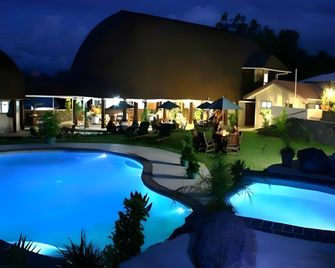 Le Manumea Hotel - ابيا - حوض السباحة