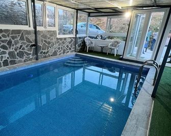Casa Rural El Castillo, Casa De Campo Con Piscina Y Sauna, A 15km De La Playa - Viñuela - Piscina