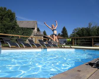 Charming House, Swimming Pool, Whirlpool, Fitness, Sauna - Charensat - Piscina