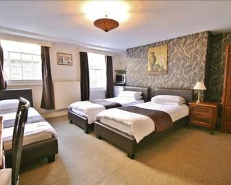 Central Hotel Cheltenham by Roomsbooked - Cheltenham - Bedroom