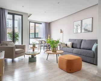 limehome Barcelona Rector Triadó - Barcelona - Living room