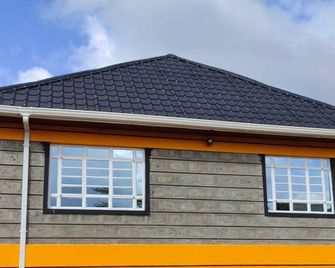 Tranquil Life Accommodation Bungalow Machakos - Machakos - Building