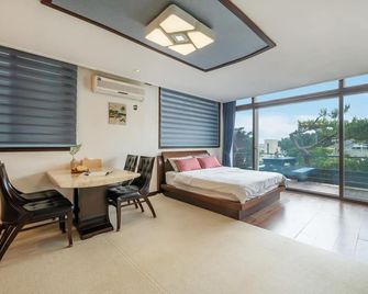 Ganghwado Happyvilly Pension - Ganghwa-gun - Bedroom