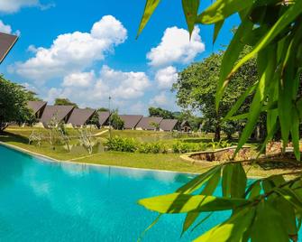 Liyya Water Villas - Dambulla - Pool