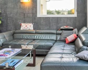 Gorgeous Home In Stgermainay-Plage - Saint-Germain-sur-Ay - Salon