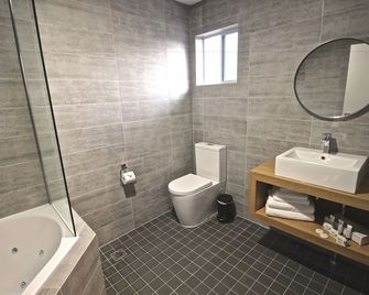 Quays Hotel - Batemans Bay - Μπάνιο