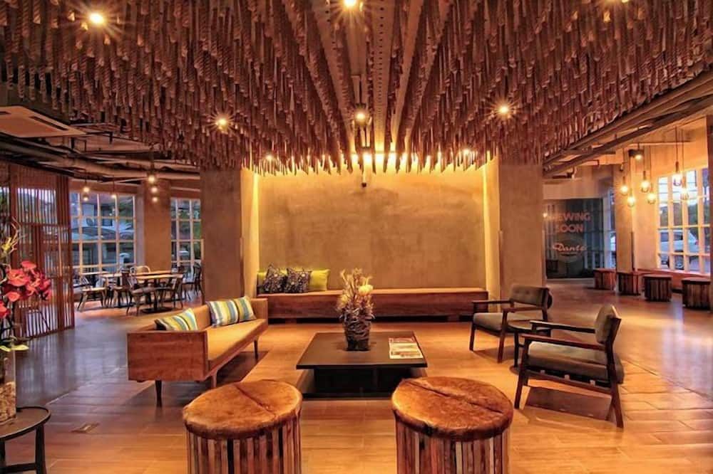 موز هوتل سورابايا - سورابايا - ردهة