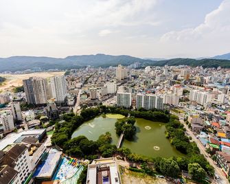 Golden Planet Hotel - Icheon - Vista externa