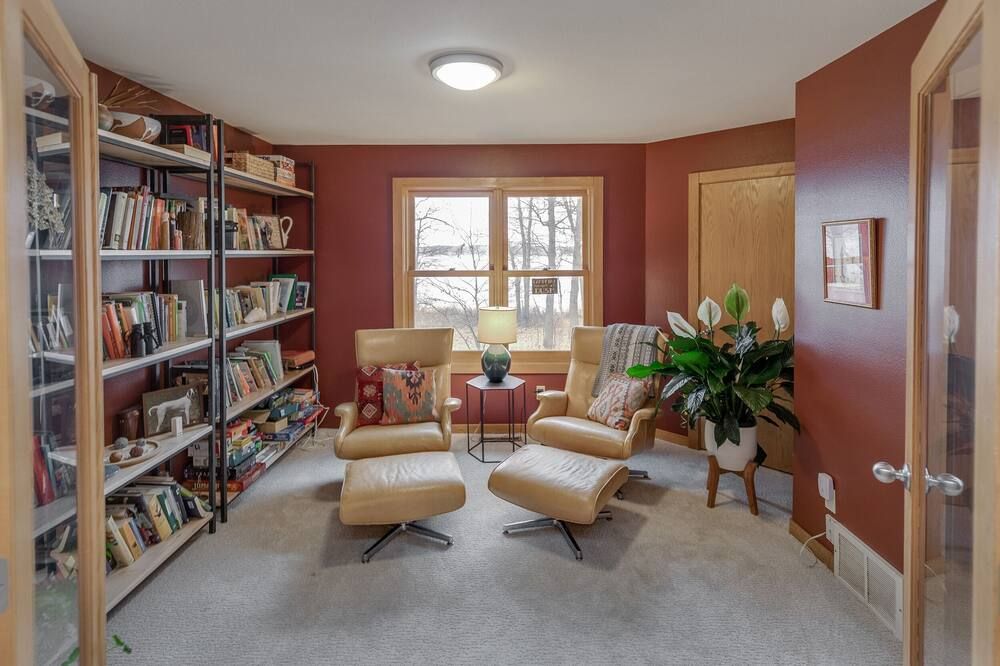 Private Peninsula With 3,000 Feet Of Lakeshore In The Heart Of Lake Country! - Baxter - Lounge