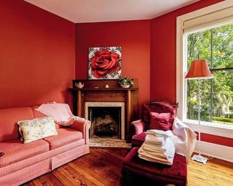 Briar Rose Room at Camellia Rose Inn Downtown - Gainesville - Sala de estar