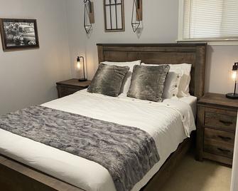 Your Cozy Clarkston Home Away From Home - Clarkston - Bedroom