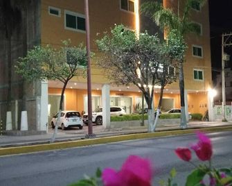 Aberdeen Hotel Dolores Hidalgo - Dolores Hidalgo - Будівля