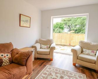 Walnut Shade - Attleborough - Вітальня