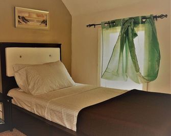 The City Pads: conveniently located, with everything just a short walk away. - Grand Forks - Sypialnia