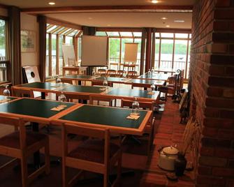 Westwind Inn on the Lake - Buckhorn - Restaurante