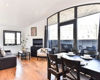Liverpool Street City Living - London - Dining room
