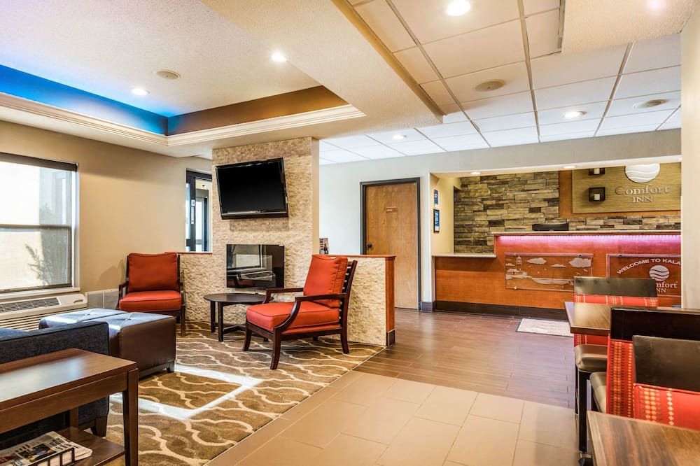 Comfort Inn Wings Stadium thumbnail 3