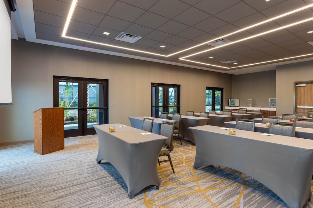 Wyndham Garden Orlando Universal / I Drive