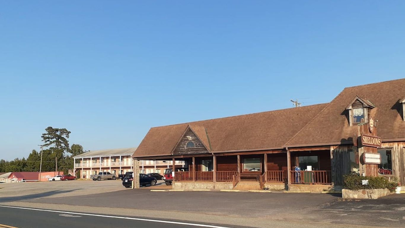Sheldon's Motel by OYO Keysville Near Hwy 360