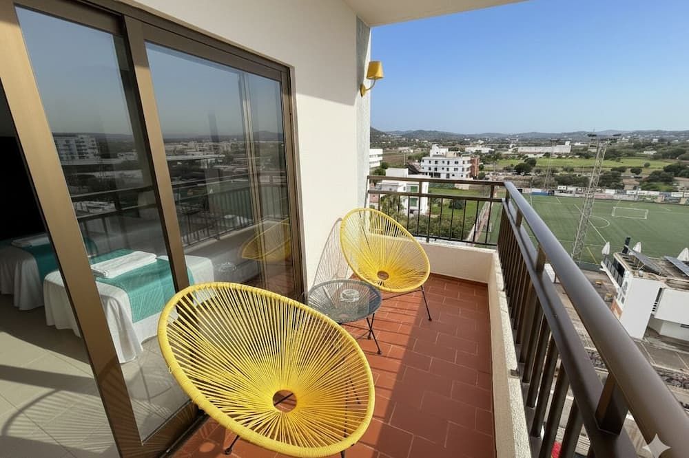 Hotel Orosol by Typic Hotels - סנט אנטוני דה פורמני - מרפסת
