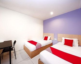 South City Hotel - Kajang - Спальня