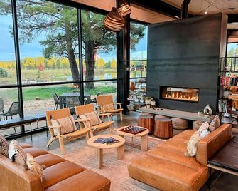 Backland Luxury Nature Resort - Williams - Lounge