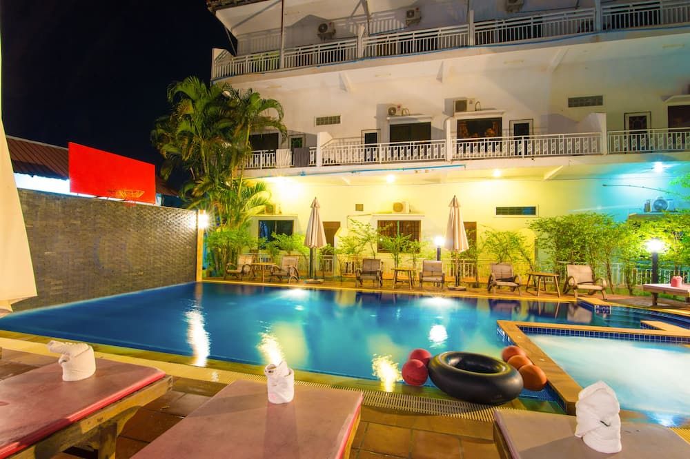 Blossoming Romduol Boutique