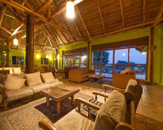 Ihamba Lakeside Safari Lodge - Kichwamba - Sala de estar