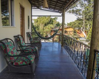 Pousada Pé na Estrada - פורטו סגורו - מרפסת