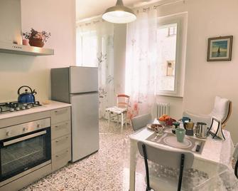 Romantic Holiday in Tuscany - Lajatico - Dining room