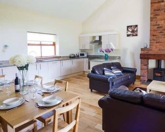 Poppy Cottage - Lancaster - Living room