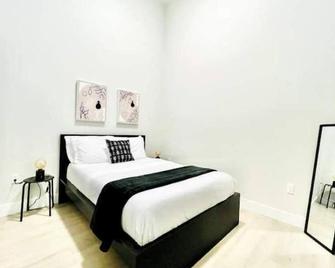 Family Friendly Ground Level Condo - Surrey - Bedroom